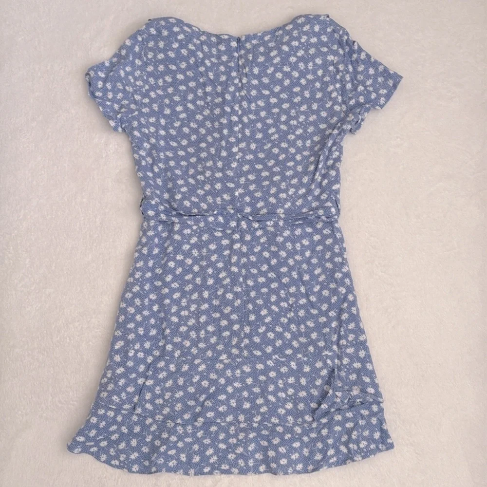 Bardot Junior | Ditsy Floral Print Ruffle Faux Wrap Mini Dress Blue/White (10) - Picture 11 of 16